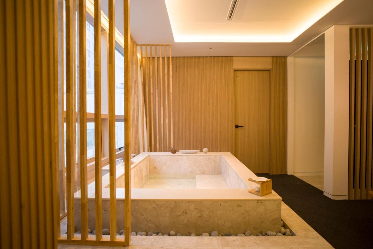 Uh Suite The Myeongdong โซล ภายนอก รูปภาพ