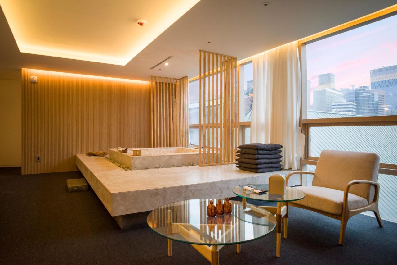 Uh Suite The Myeongdong โซล ภายนอก รูปภาพ