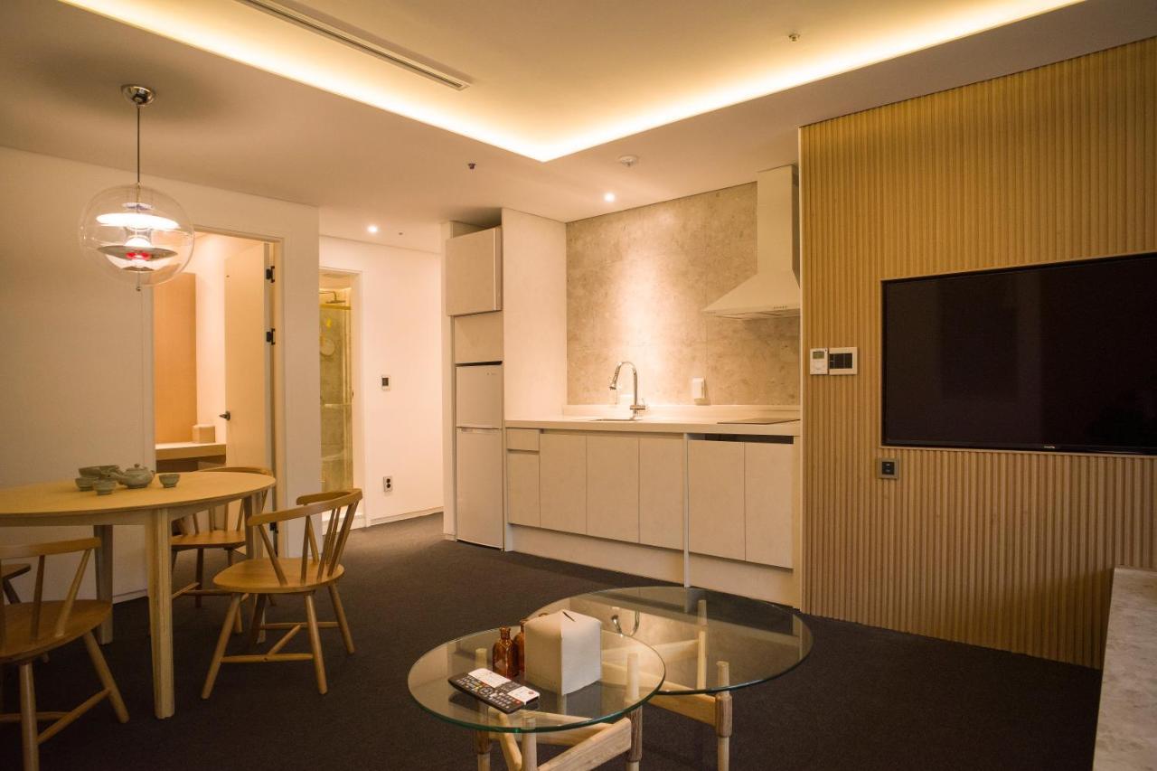 Uh Suite The Myeongdong โซล ภายนอก รูปภาพ