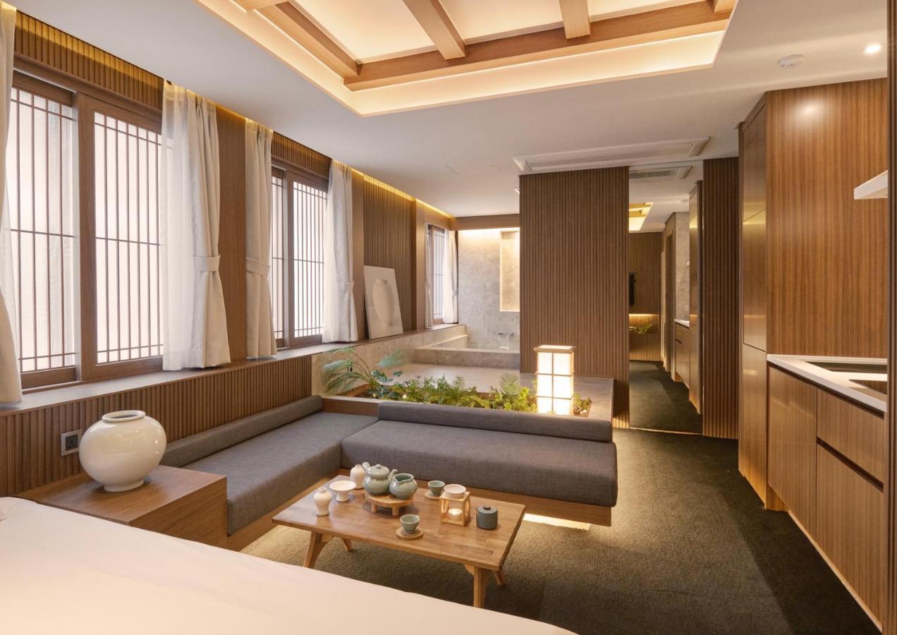 Uh Suite The Myeongdong โซล ภายนอก รูปภาพ