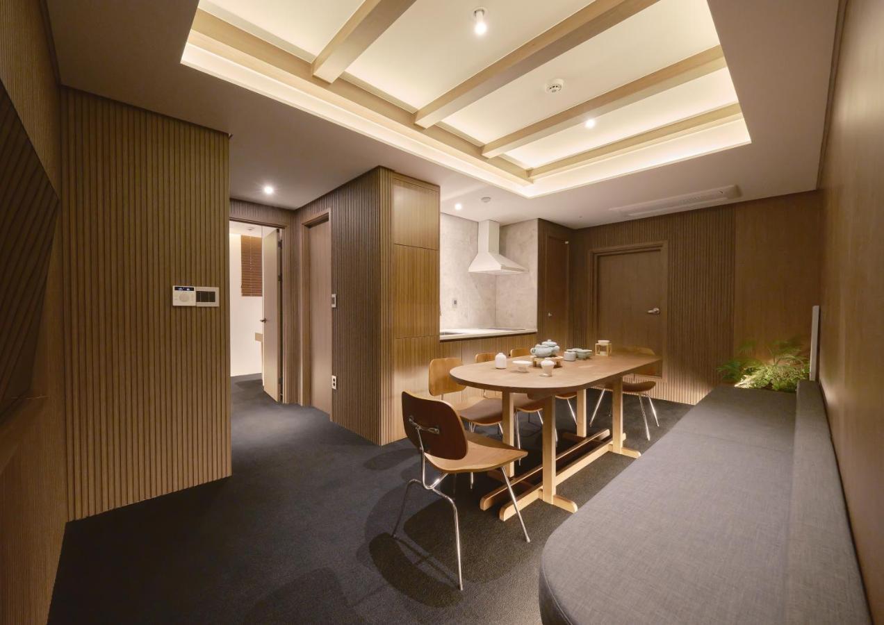 Uh Suite The Myeongdong โซล ภายนอก รูปภาพ