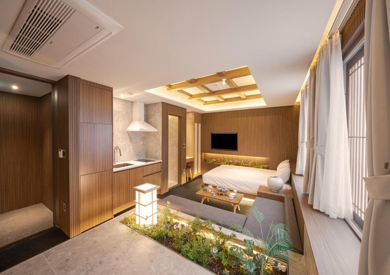 Uh Suite The Myeongdong โซล ภายนอก รูปภาพ
