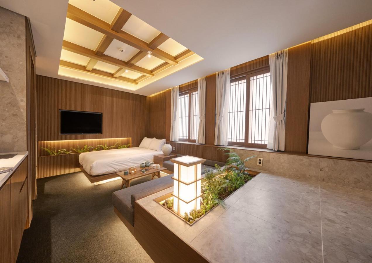 Uh Suite The Myeongdong โซล ภายนอก รูปภาพ