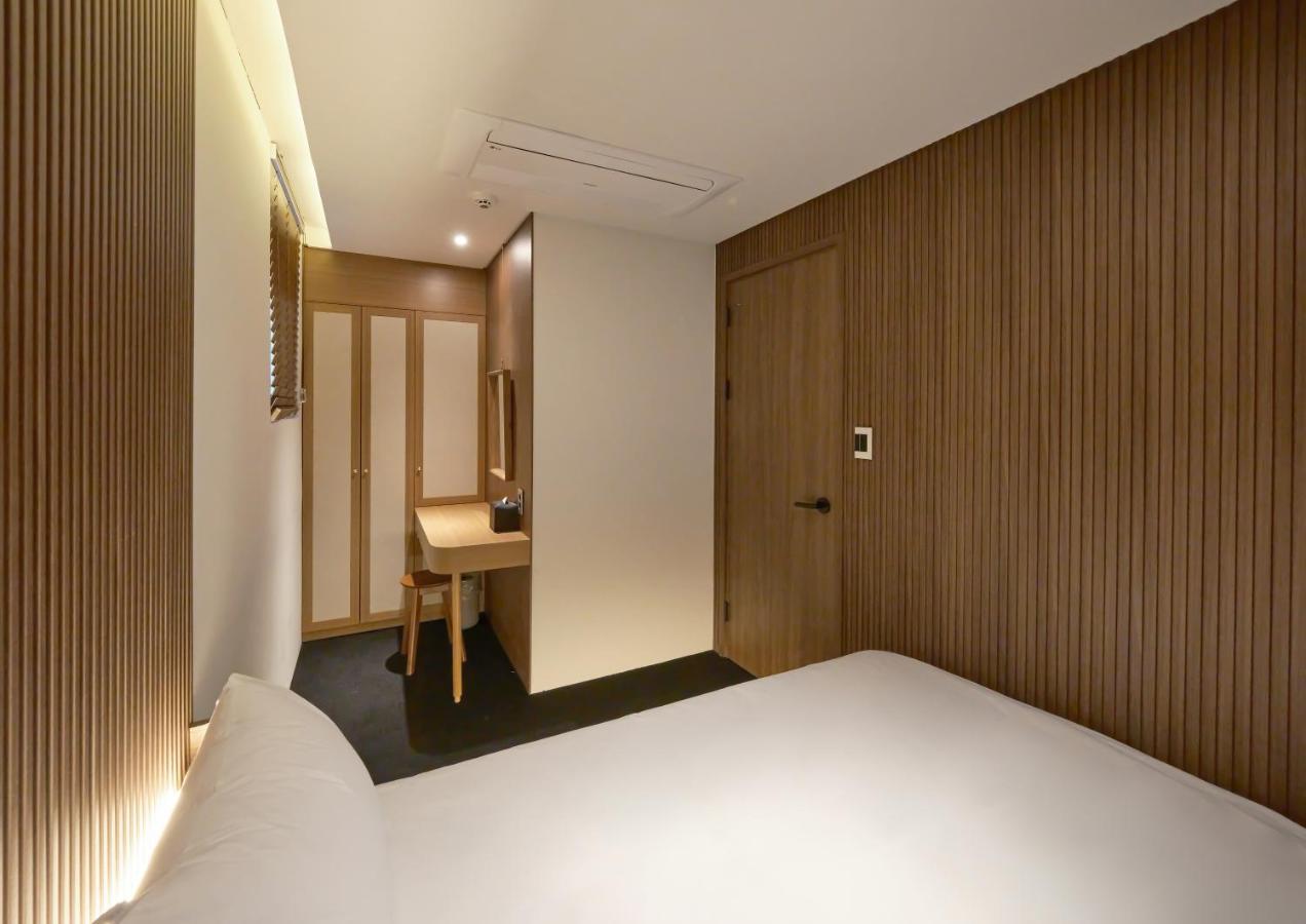 Uh Suite The Myeongdong โซล ภายนอก รูปภาพ