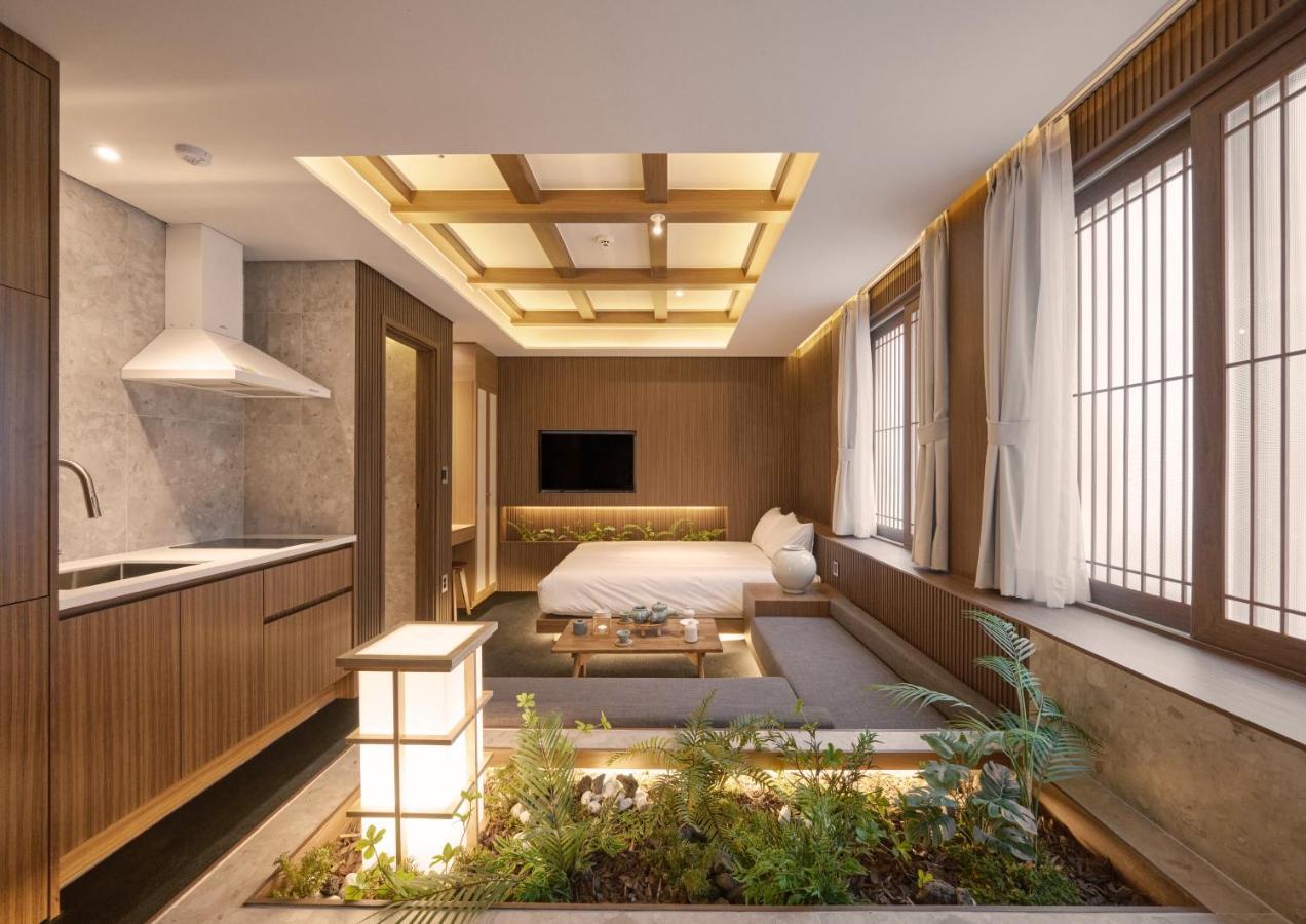 Uh Suite The Myeongdong โซล ภายนอก รูปภาพ
